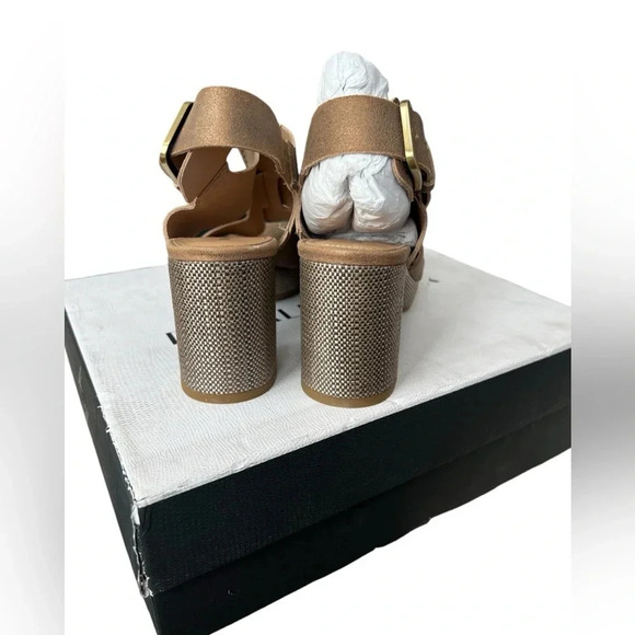 Donald Pilner Women’s Geneva Raffia Slingback Platform Sandals - Picture 9 of 10